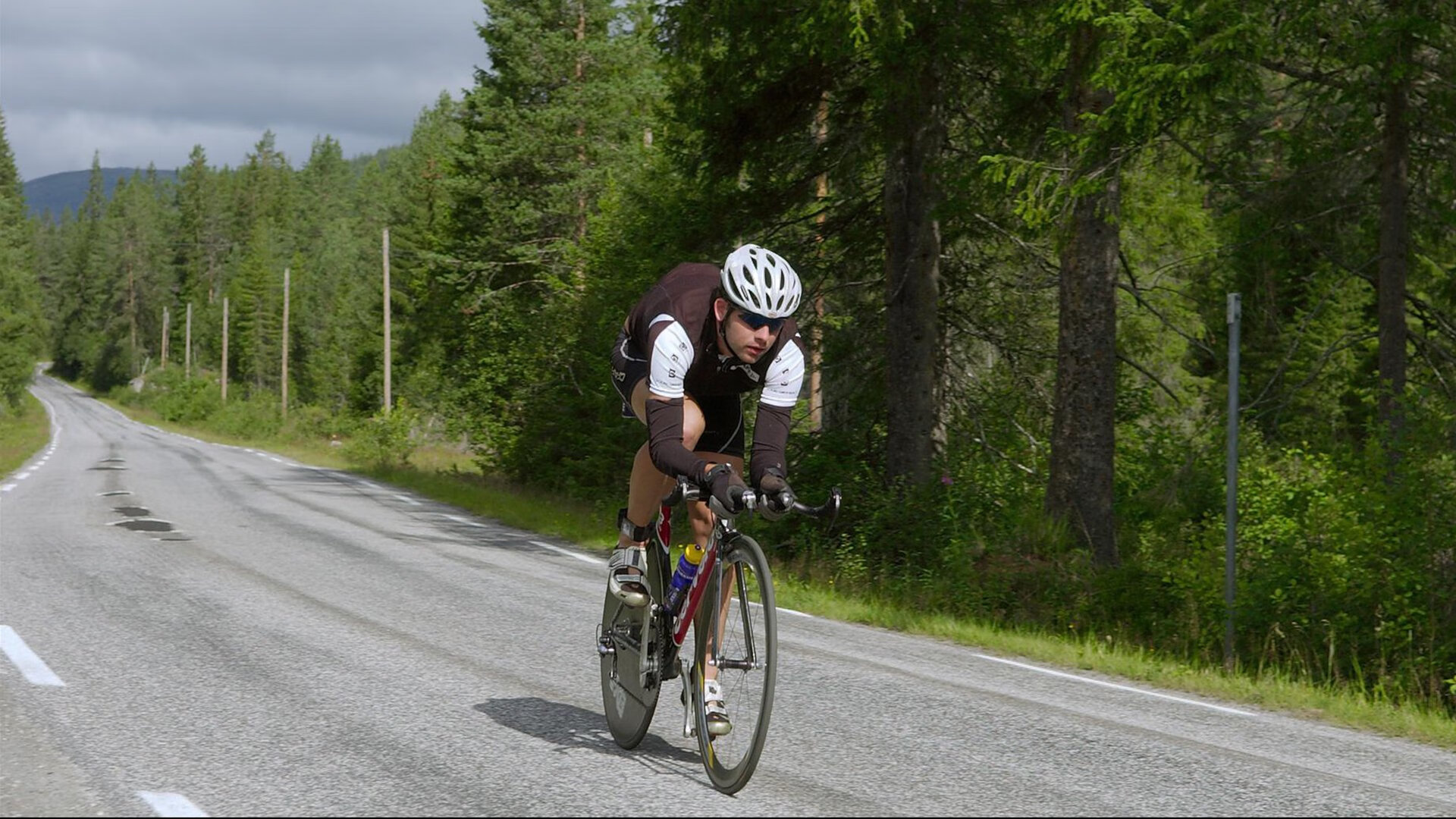 开云全站下载-急速冲击：季后赛争冠形势扑朔迷离！，急速冲击完整版