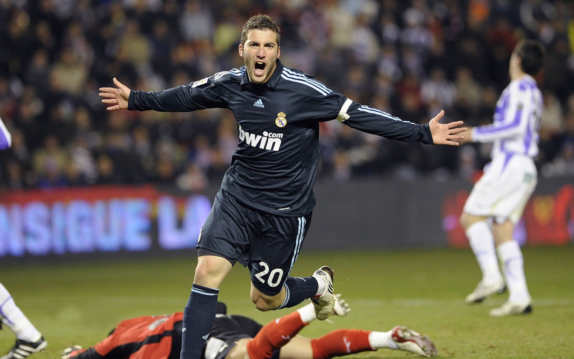 福登赛后表示两个进球展现了自己的技术特点，福登集锦